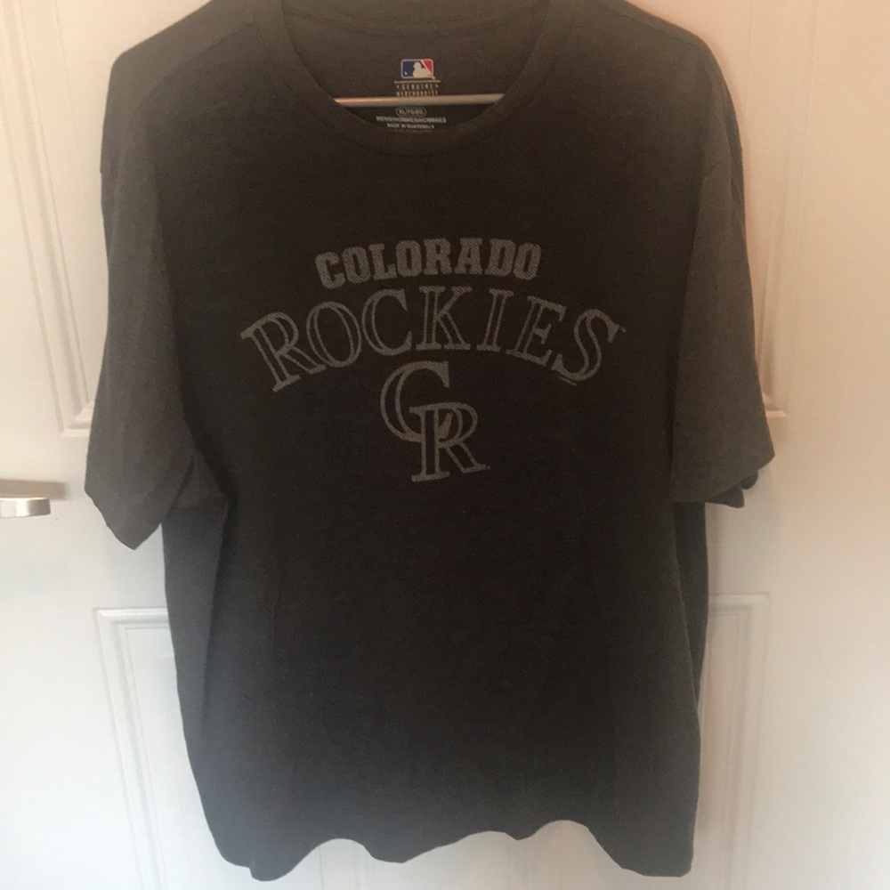 Mens XL Colorado Rockies Shirt
